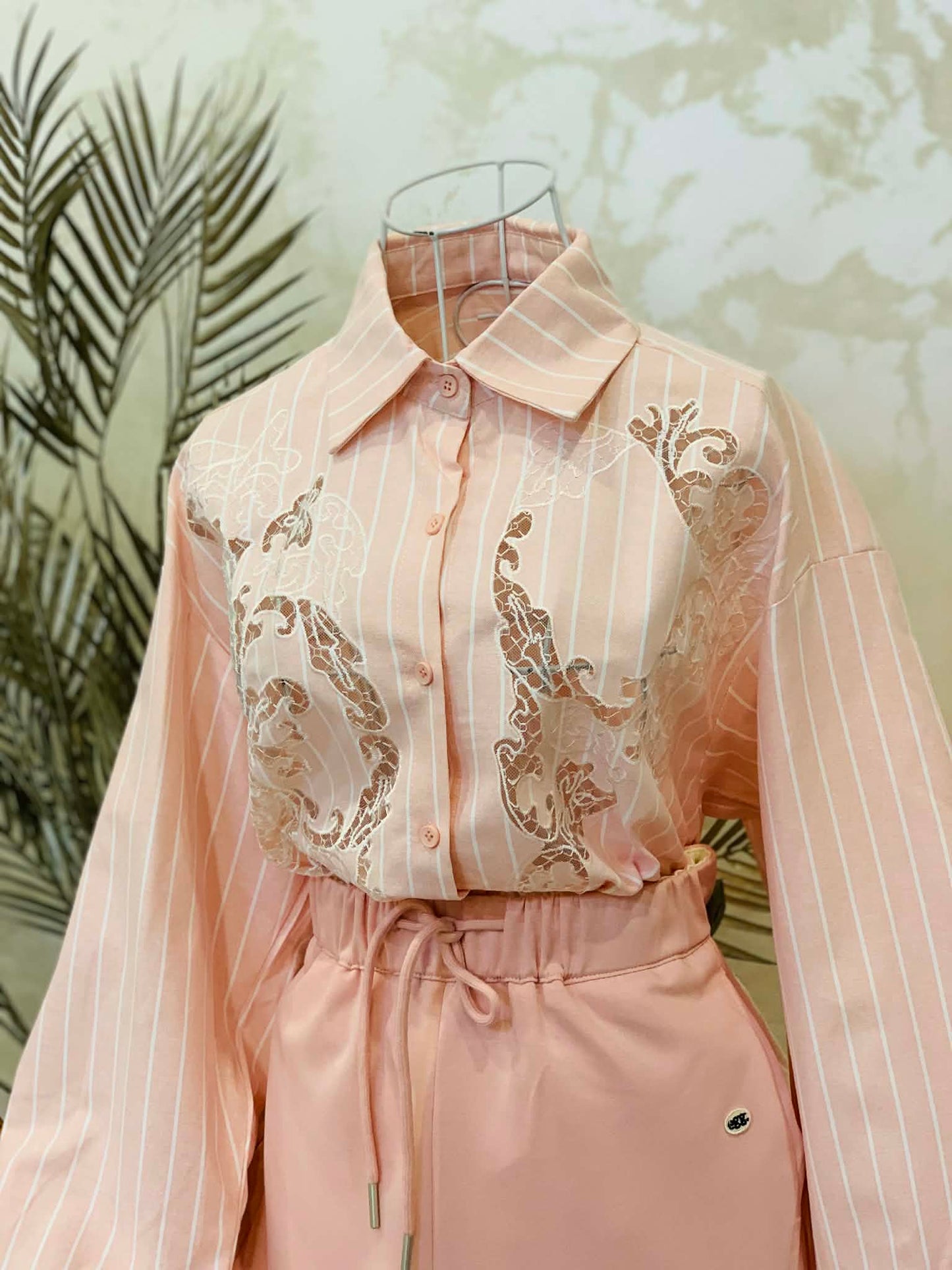 Camasa roz din bumbac cu broderie