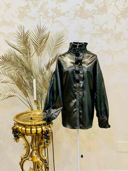 Camasa gri cu maneca lunga si aplicatii 3D