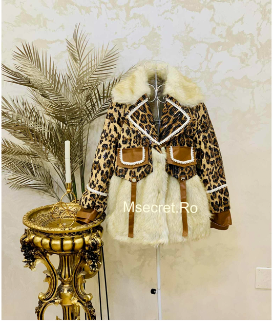 Haina de blana animal print cu blana