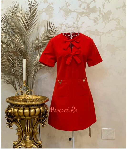Rochie rosie cu maneca scurta si fundite