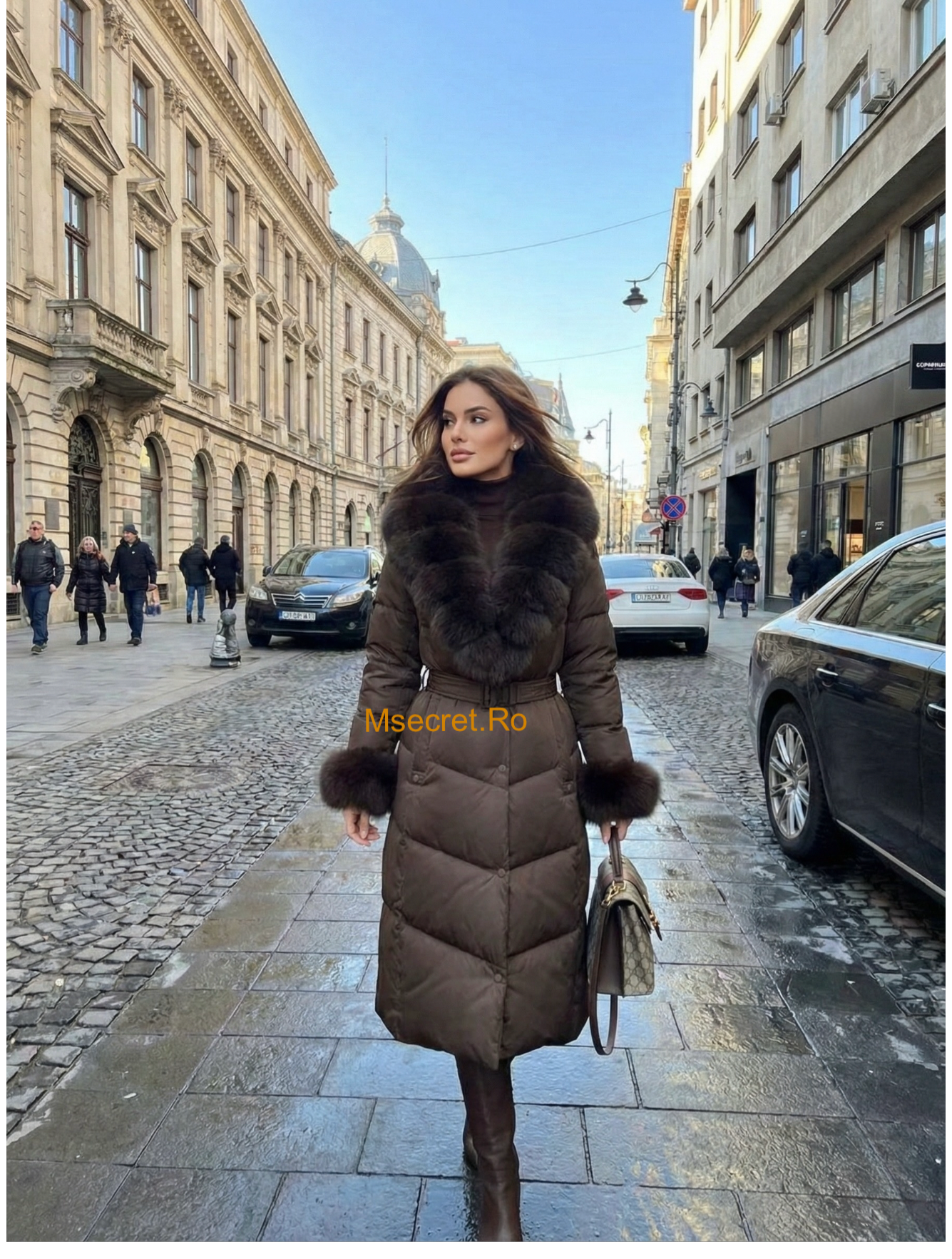 Geaca maro imperbeabila cu blana naturala