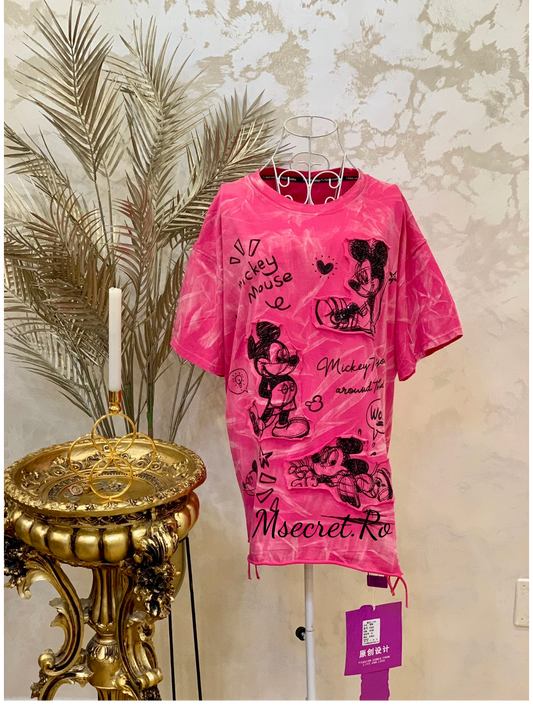 Tricou roz cu modele din bumbac