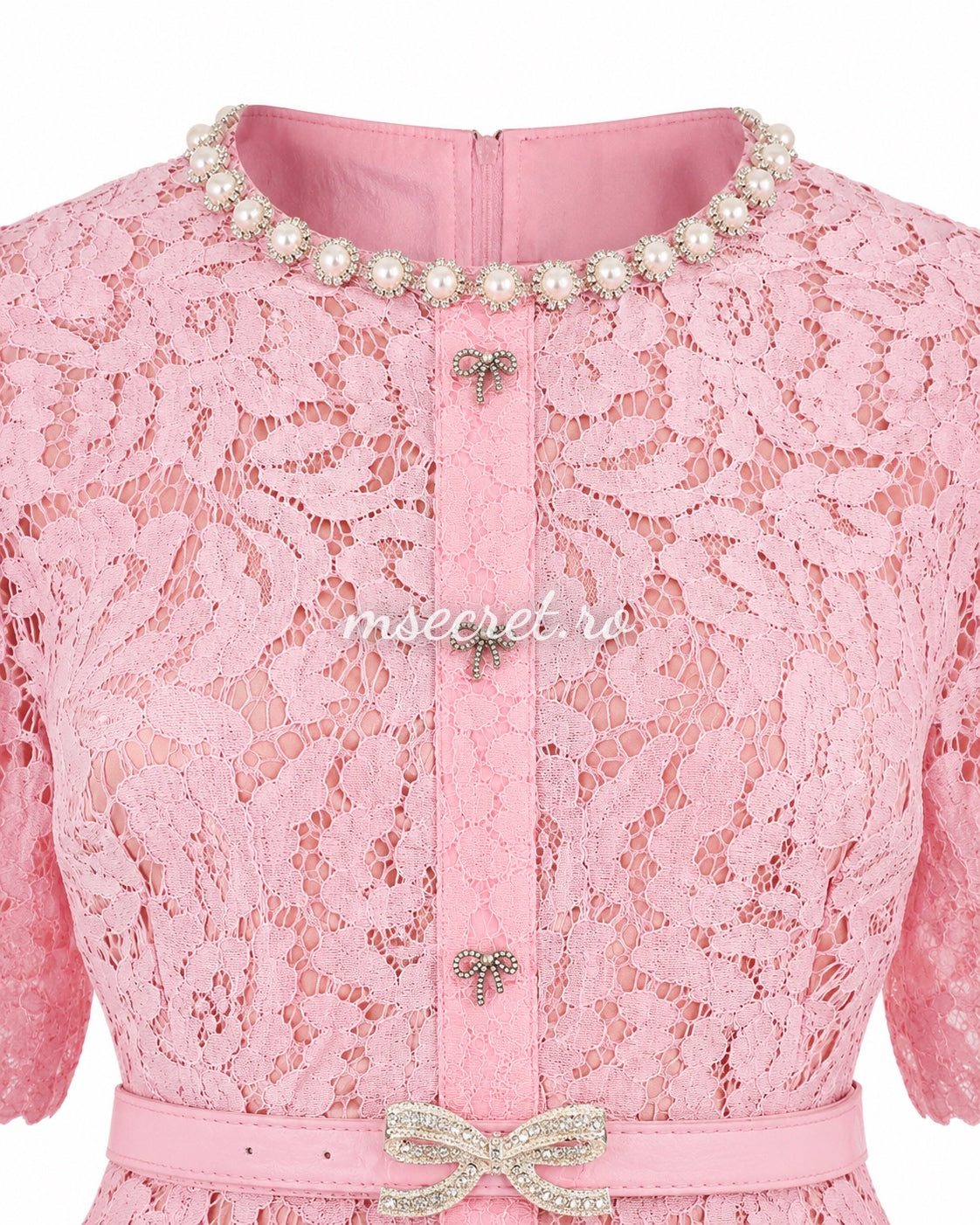 Pink lace dress with pearlescent details