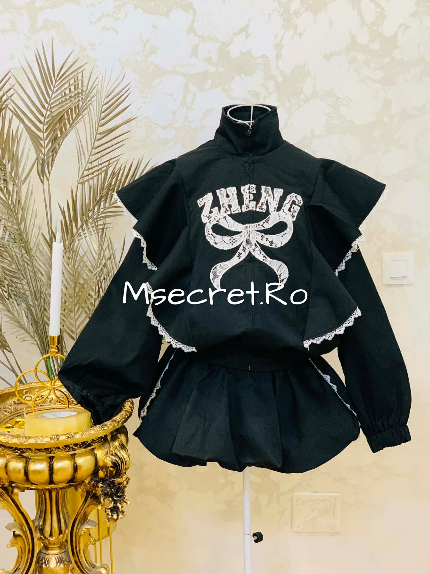 Compleu negru cu fusta pantalon si jacheta cu volane