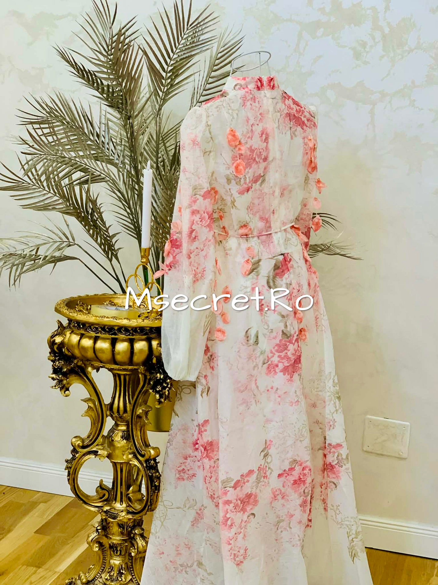 Rochie lungă din in cu imprimeu floral și aplicații 3D