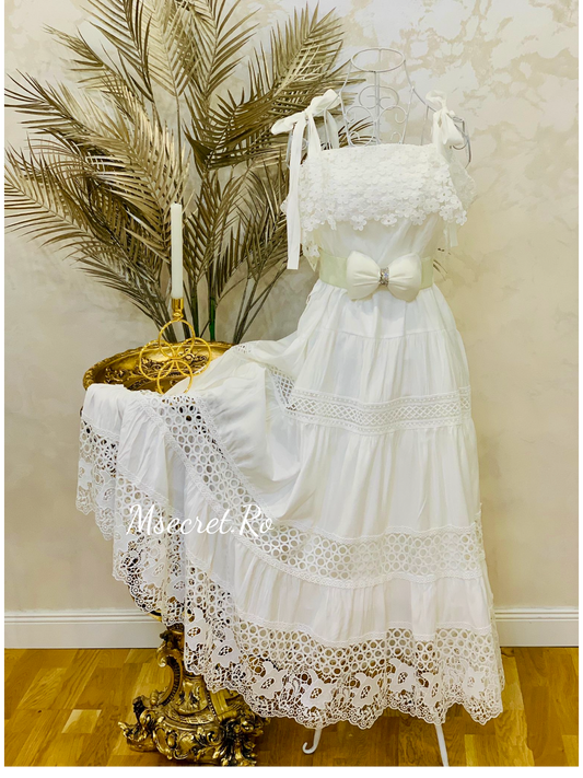 Rochie alba din dantela superba