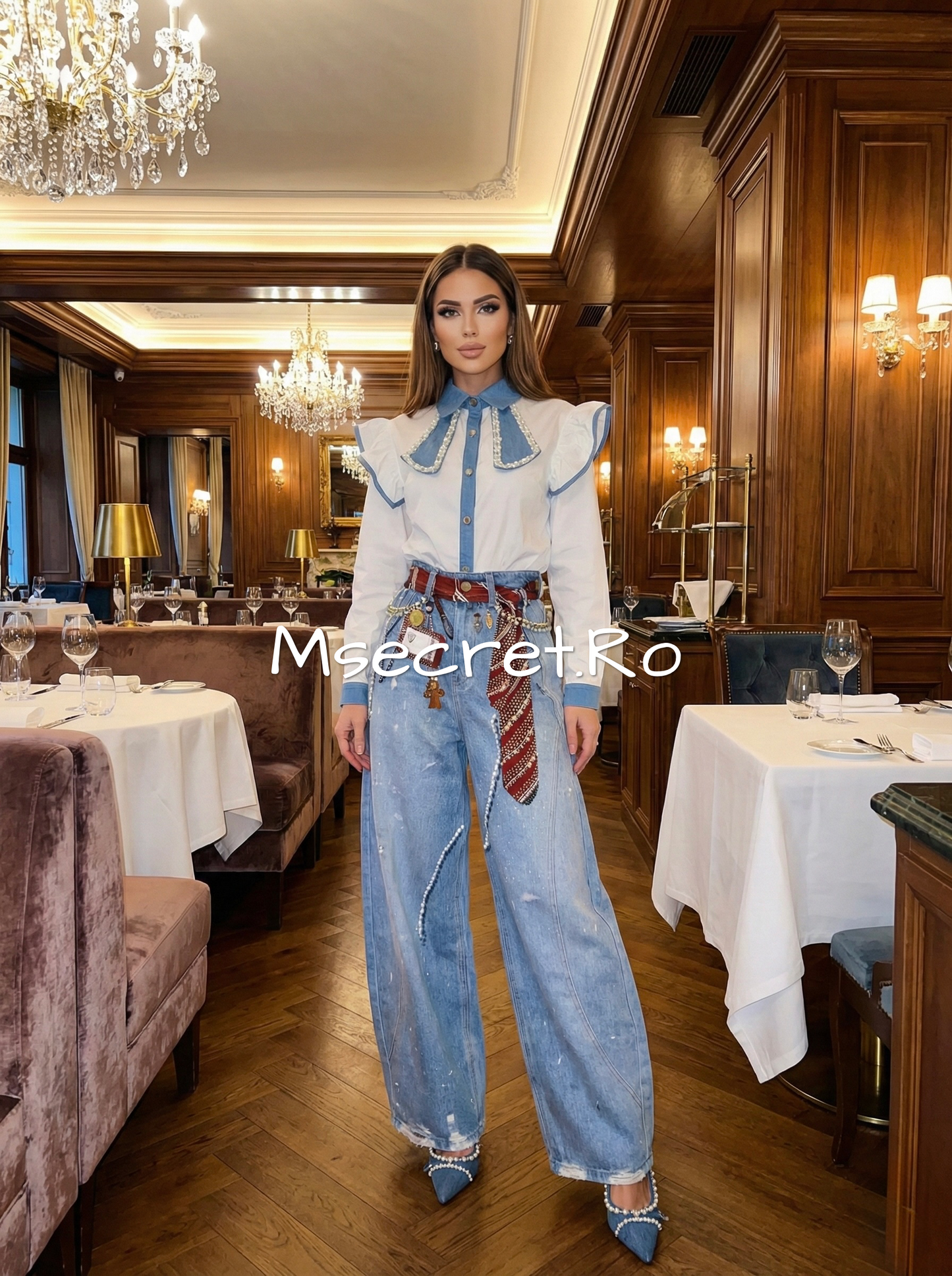 Blugi cu pietre si model