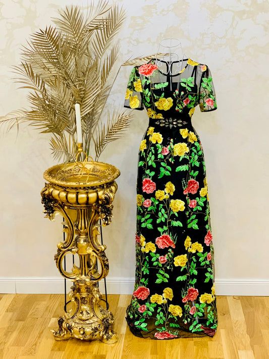 Rochie lunga din dantela si perle