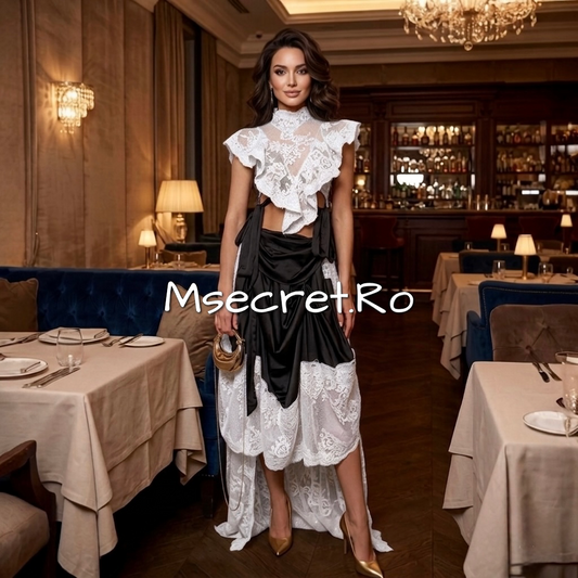 Compleu din dantela cu fusta si top