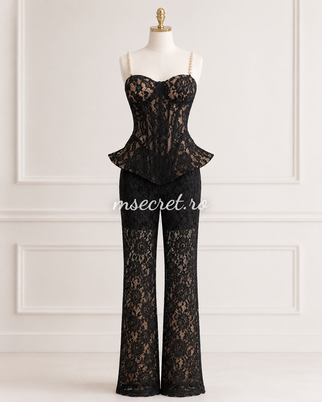 Compleu negru elegant din dantela cu corset si pantaloni evazati