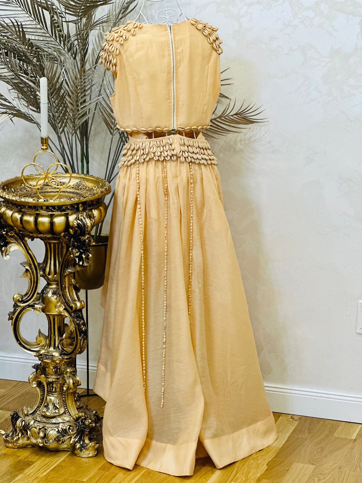 Compleu din in cu scoici