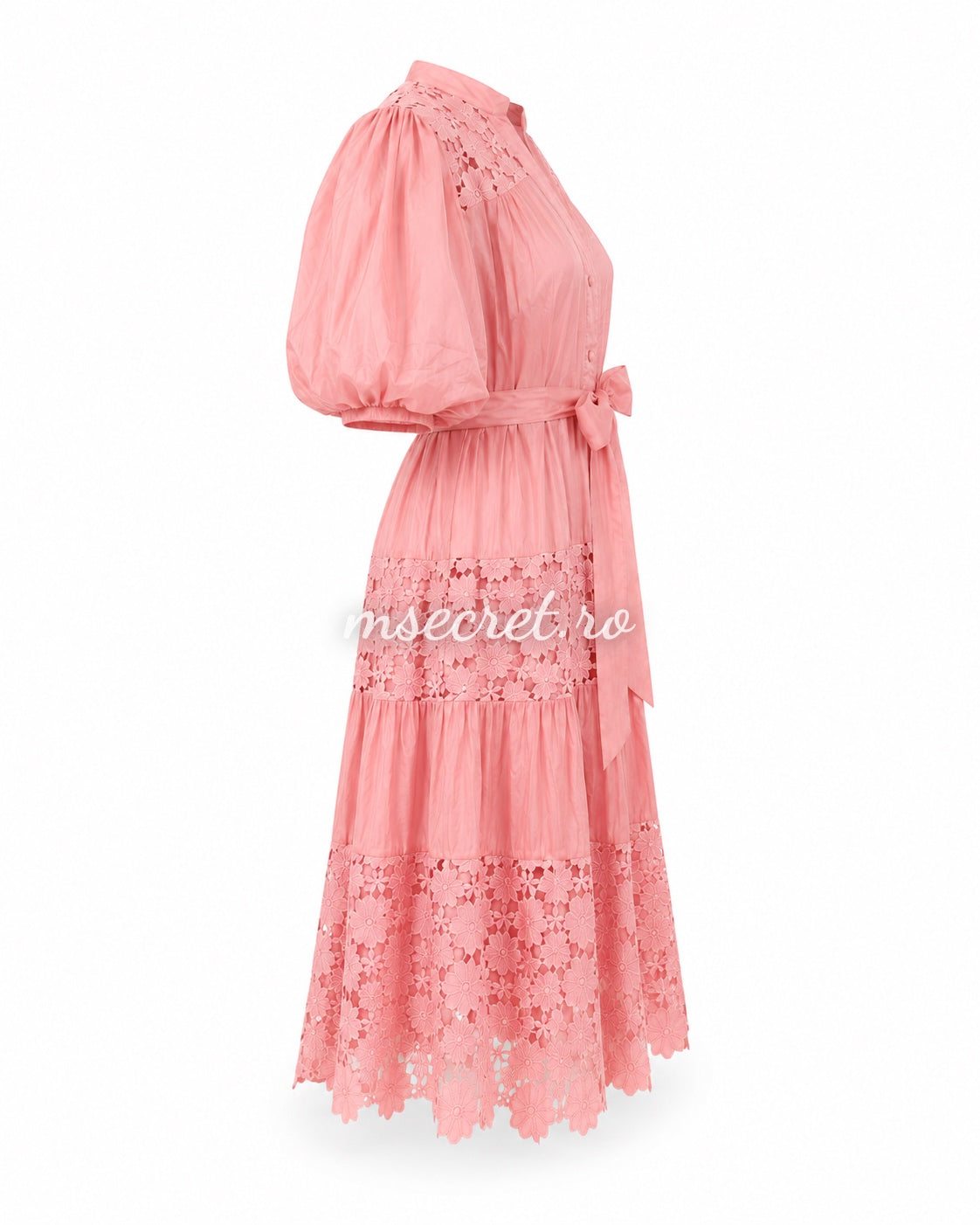 Rochie roz cu maneci bufante si broderie florala