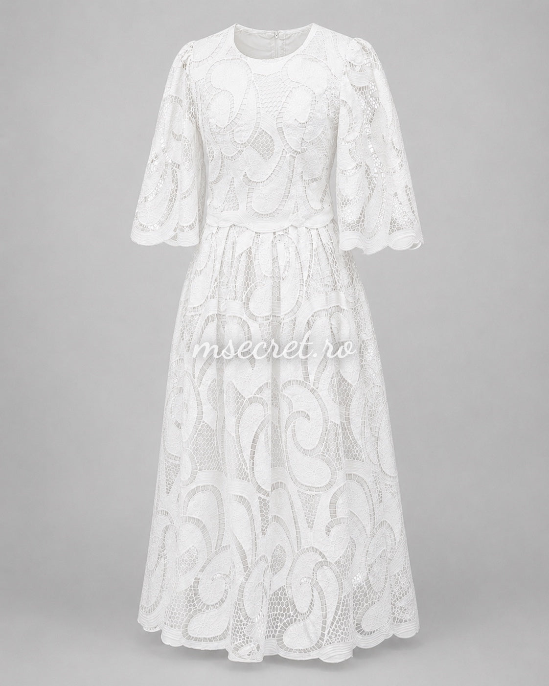 Elegant white premium lace set