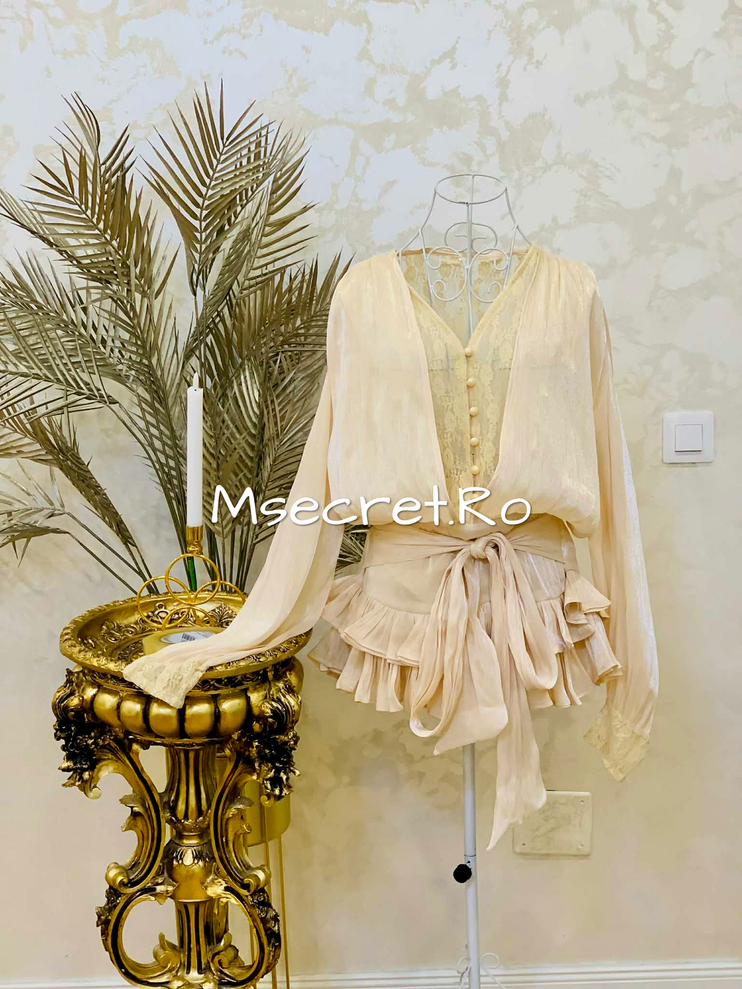 Rochie bej cu dantela
