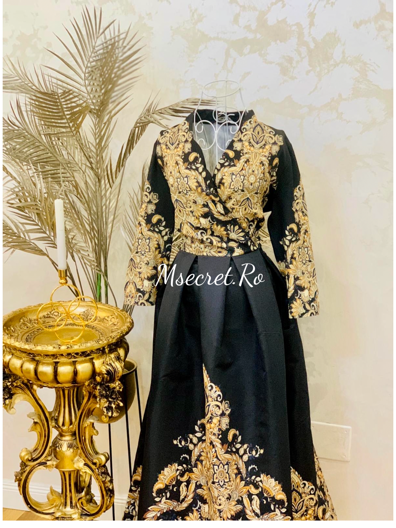 Rochie neagra midi cu model brodat