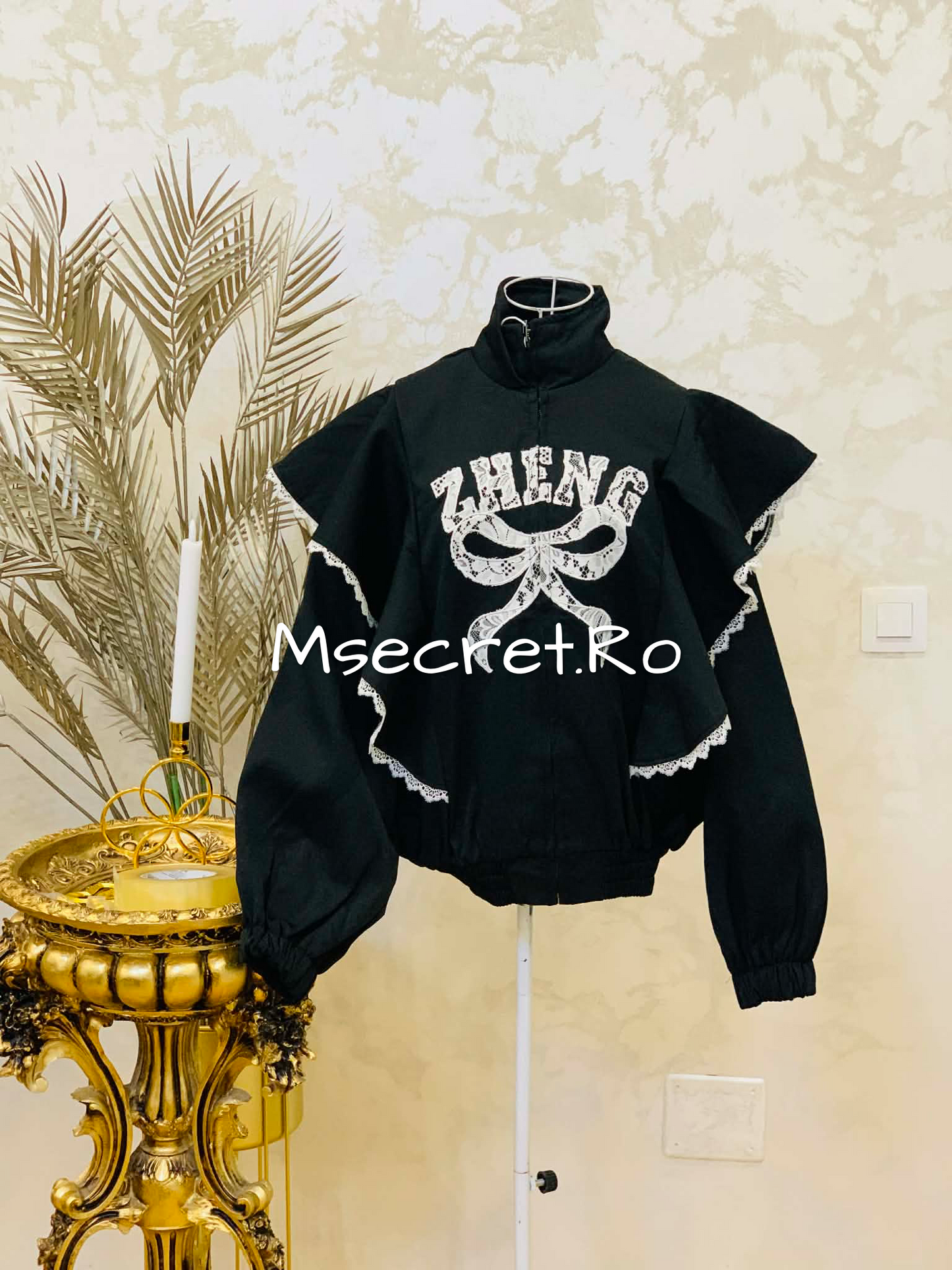 Compleu negru cu fusta pantalon si jacheta cu volane