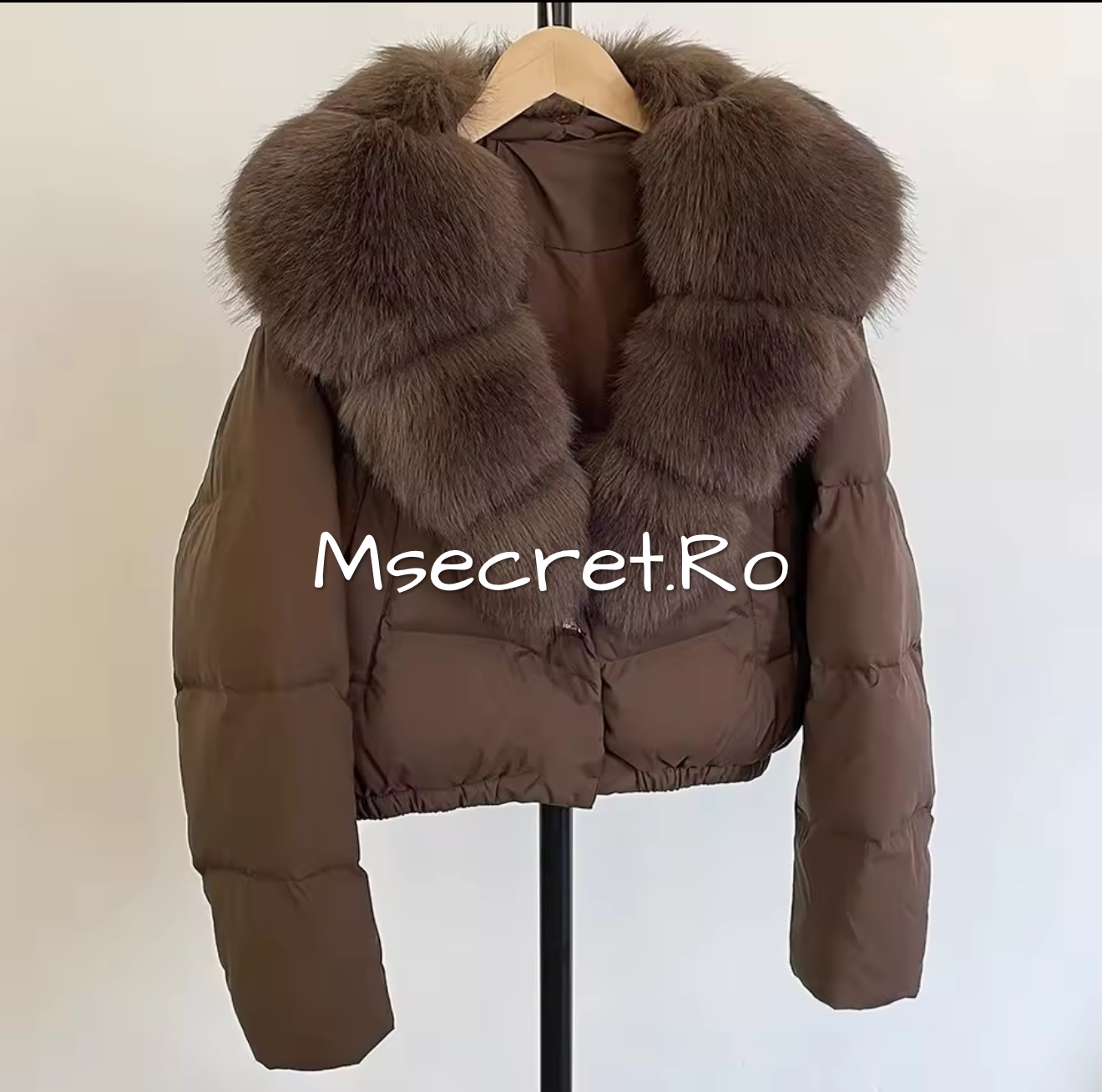 Waterproof windproof jacket with natural fur