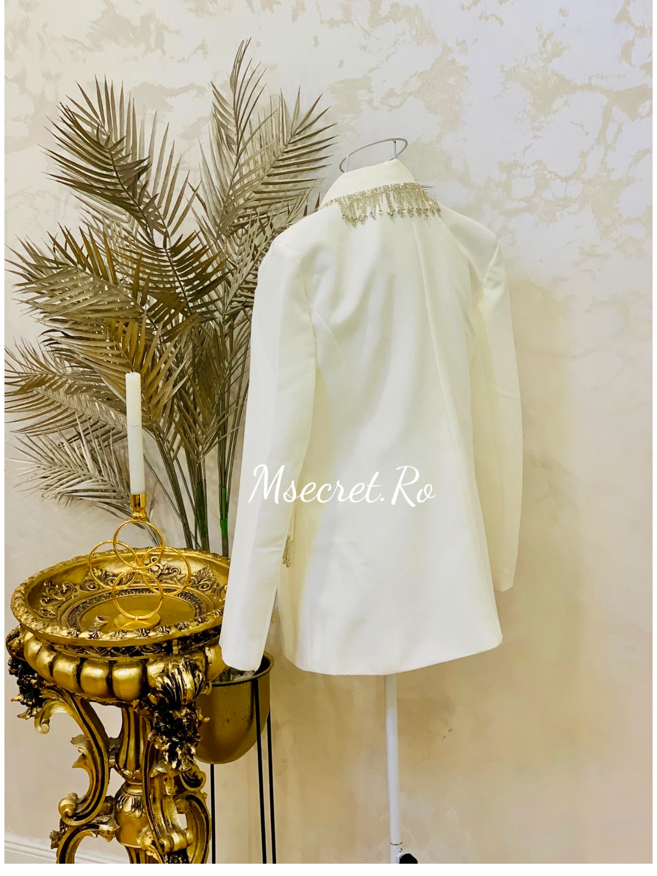 Sacou elegant alb cu franjuri strălucitori