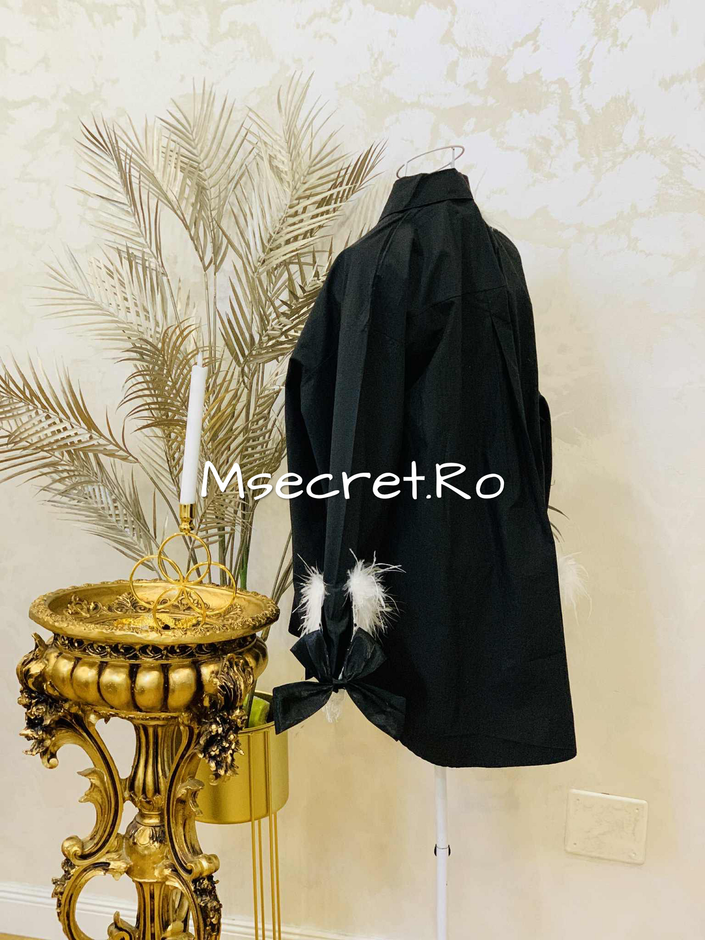 Black cotton shirt with feathers