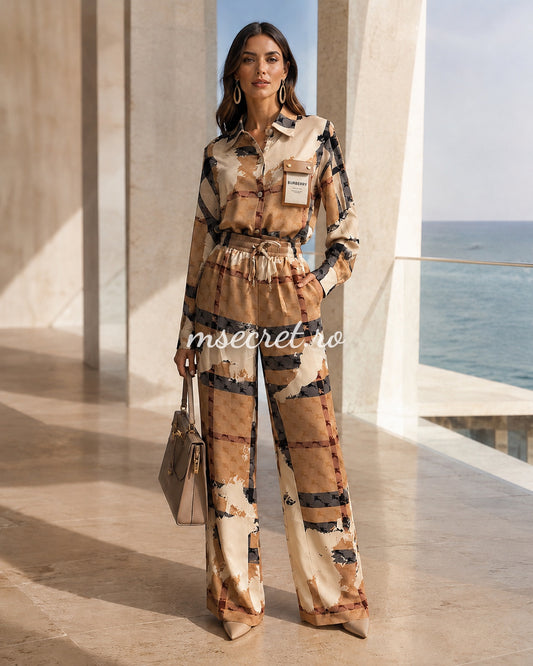 Compleu cu imprimeu elegant și pantaloni largi