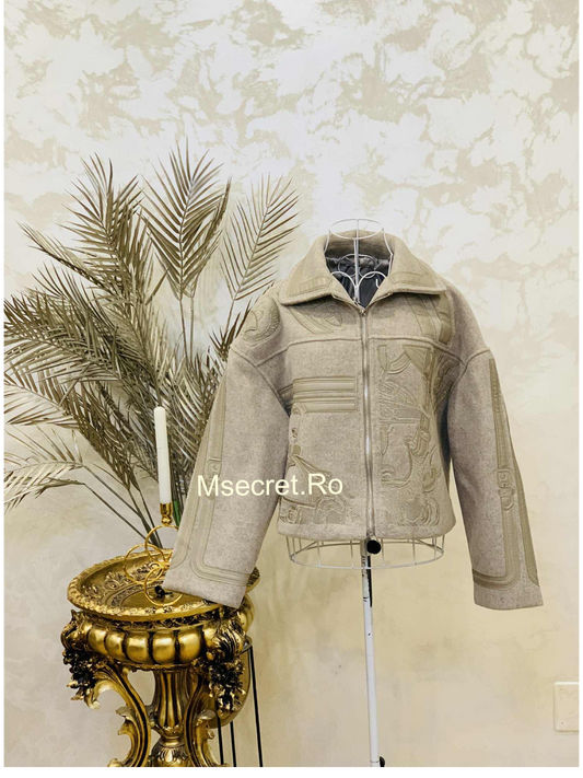 Haina din casmir cu aplicatii din piele