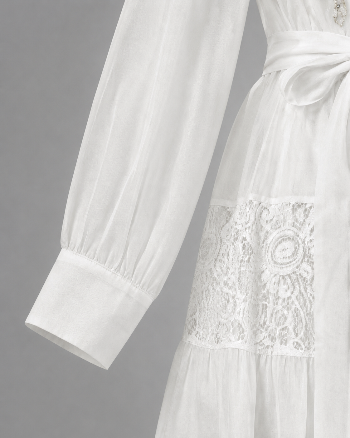 Rochie alba midi cu perle