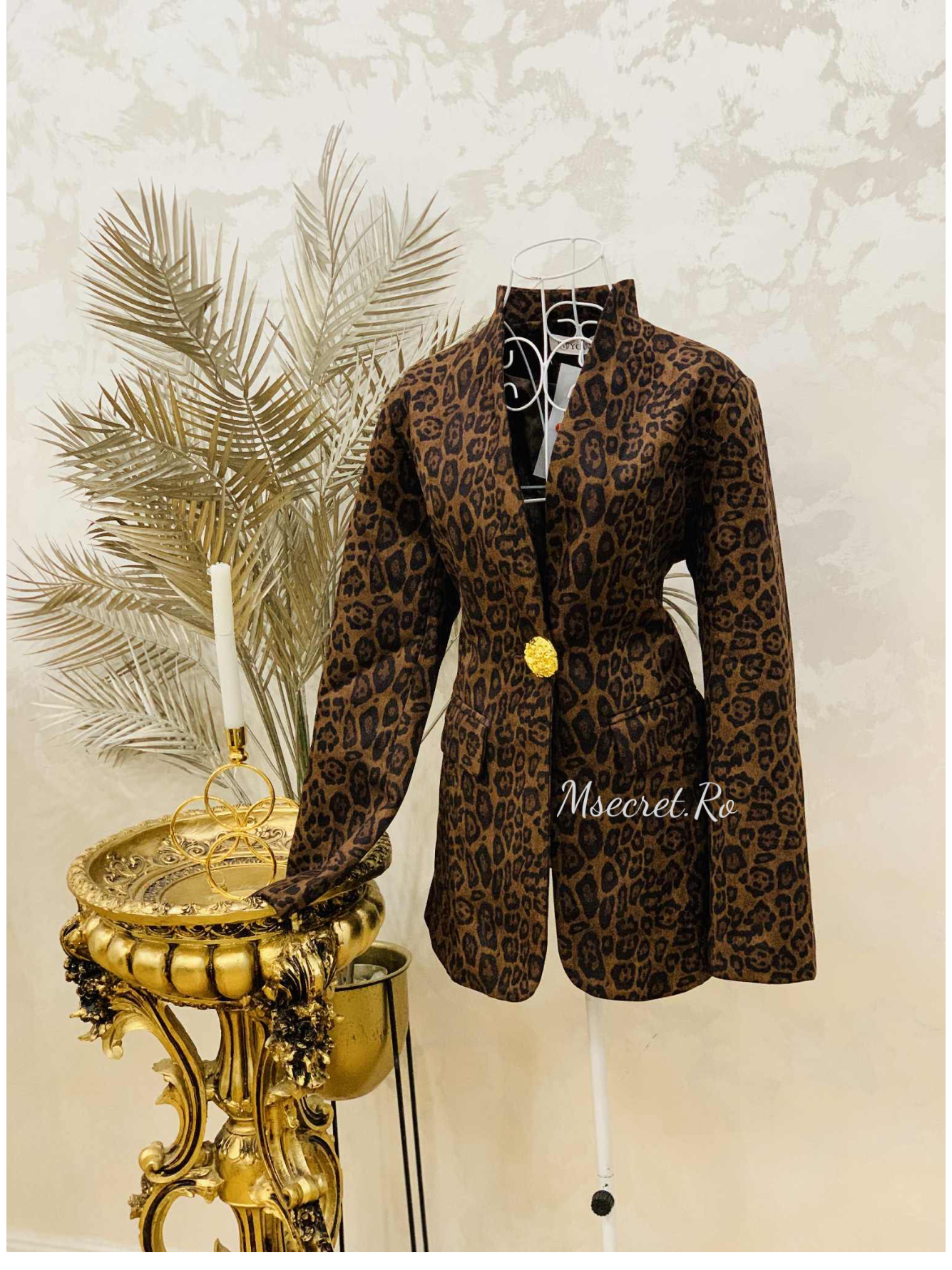 Sacou elegant animal print cu nasturi aurii