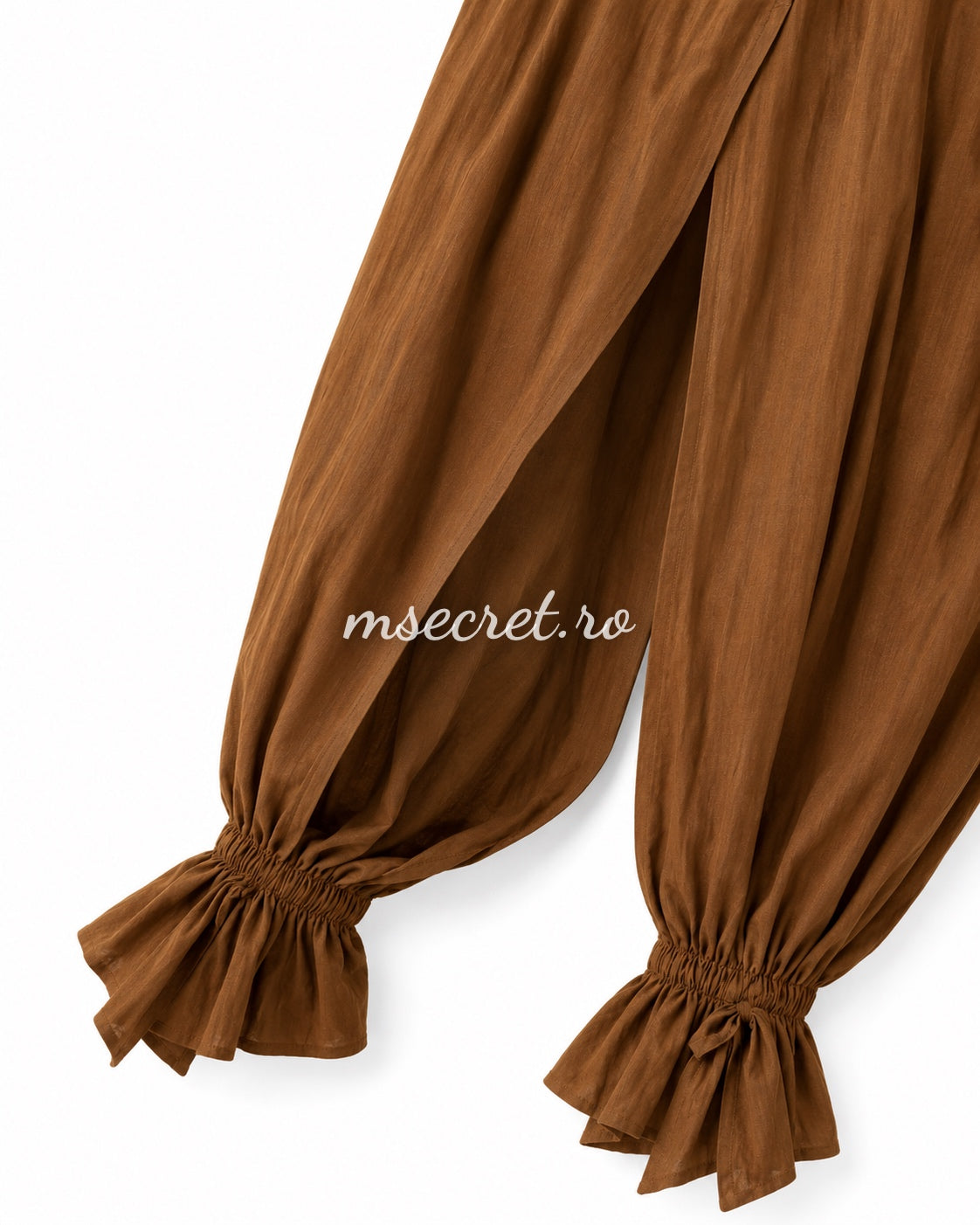 Loose brown trousers with elasticated waist and ruched hems