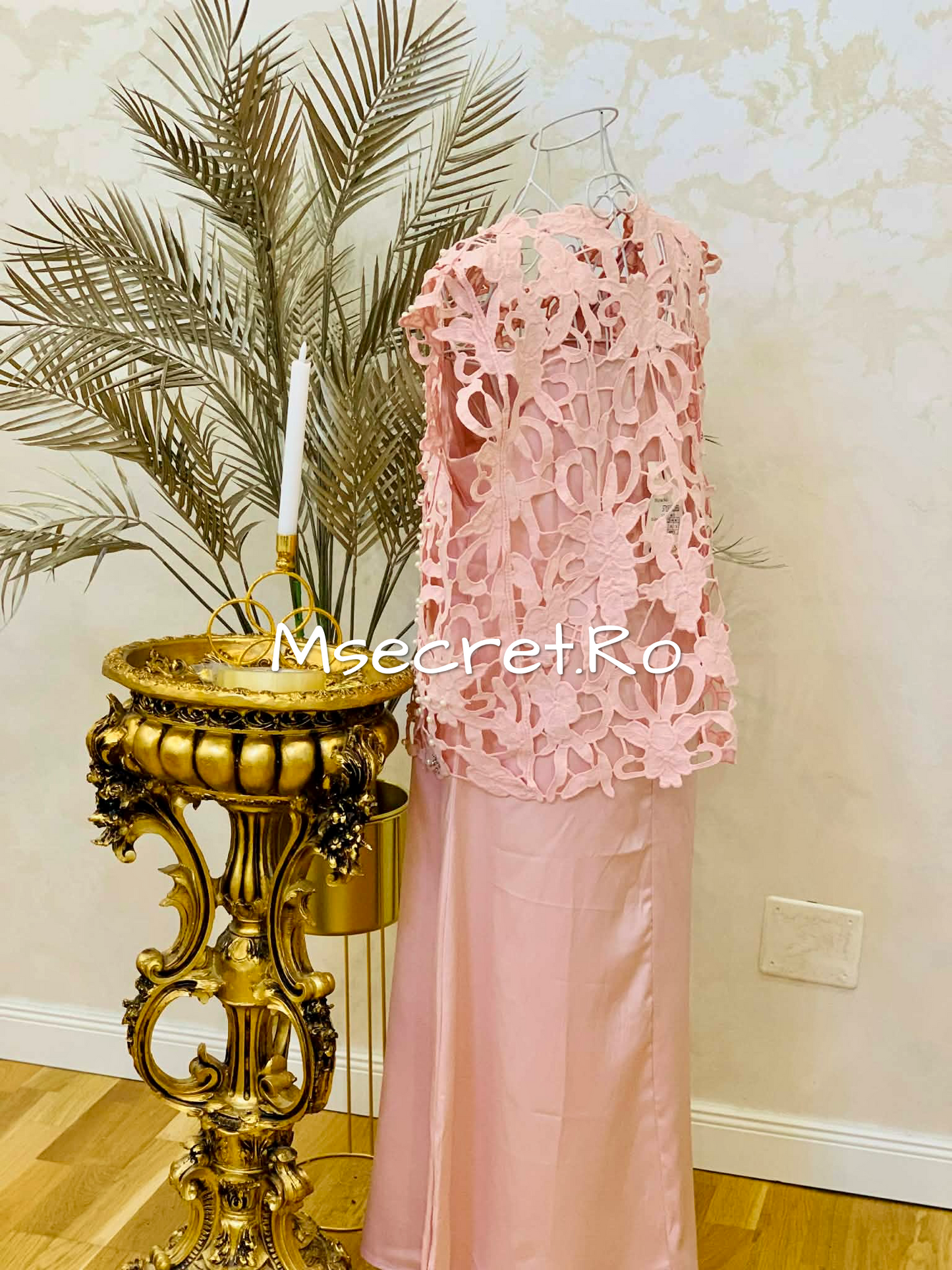 Rochie roz cu perle