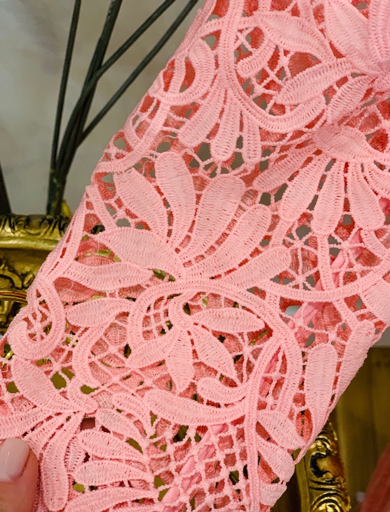 Rochie lunga din dantela roz