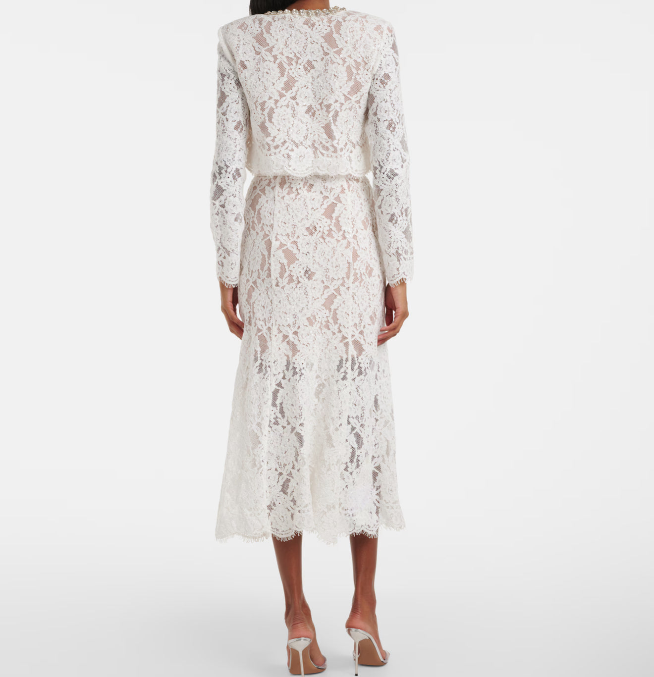 Compleu alb din dantelă cu nasturi bijuterie