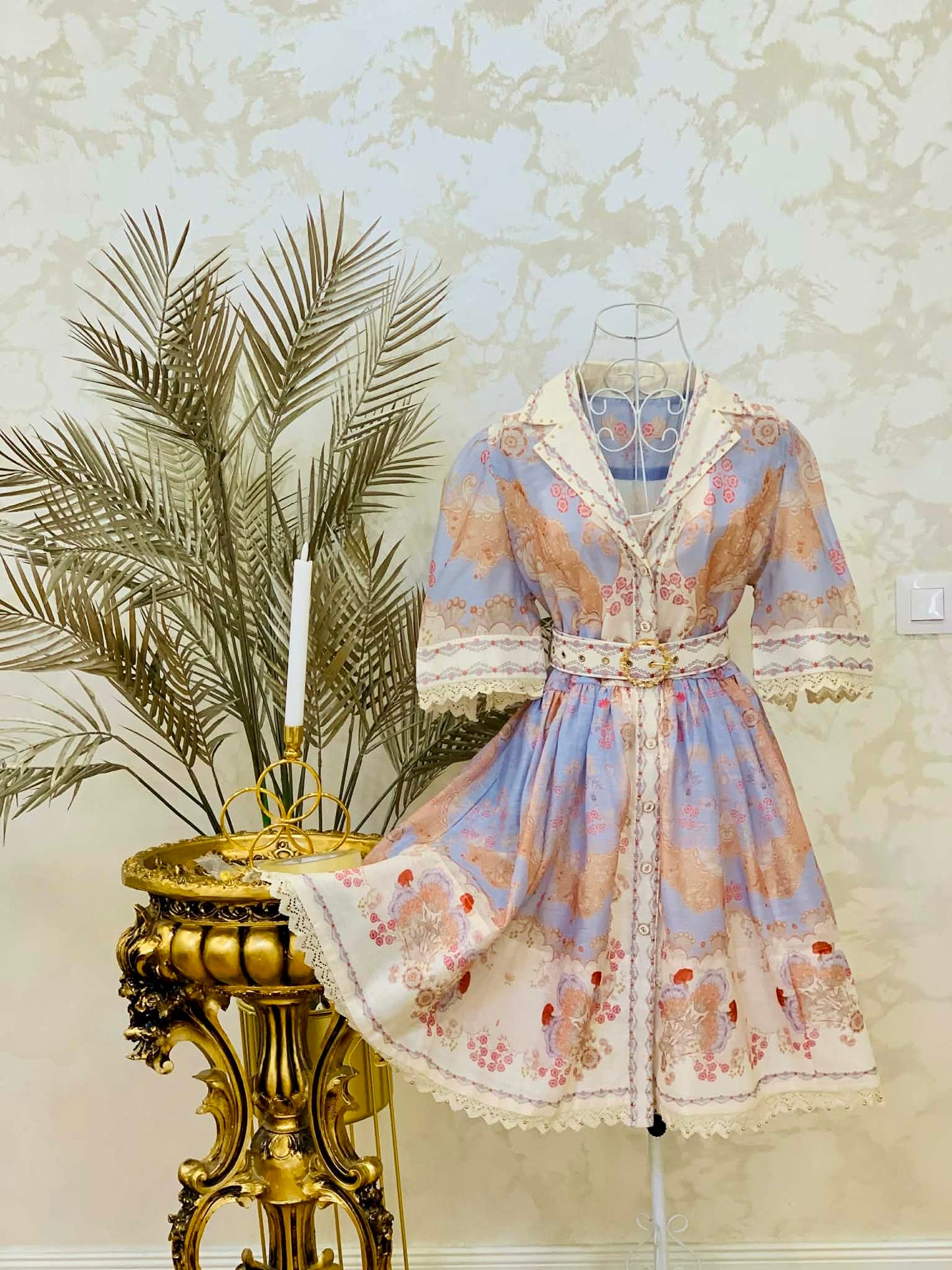 Linen dress with short sleeves