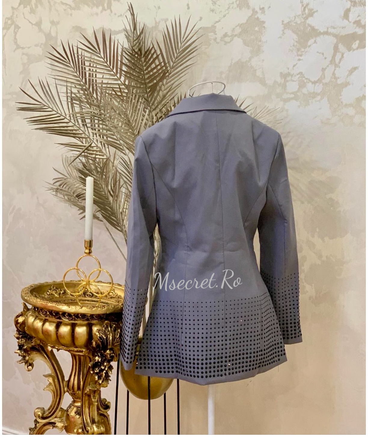 Rochie sacou cu pietre negre aplicate