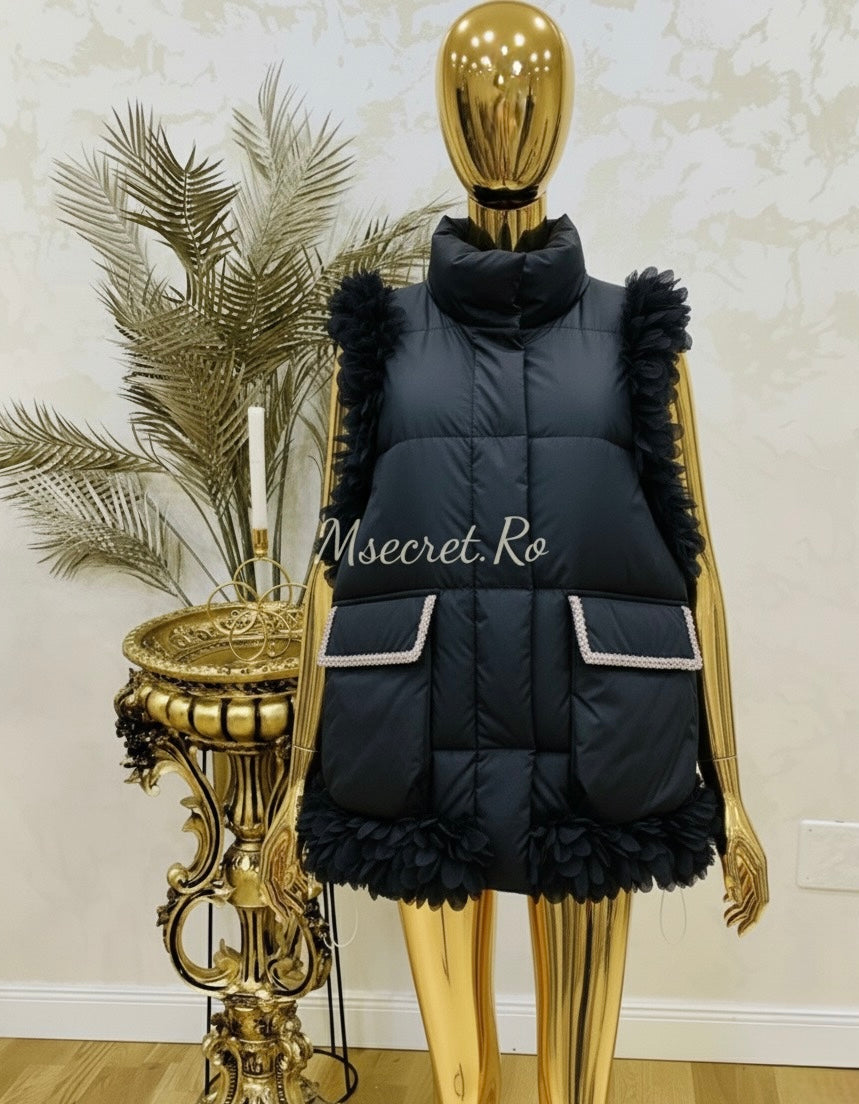 Vesta neagra cu pietre