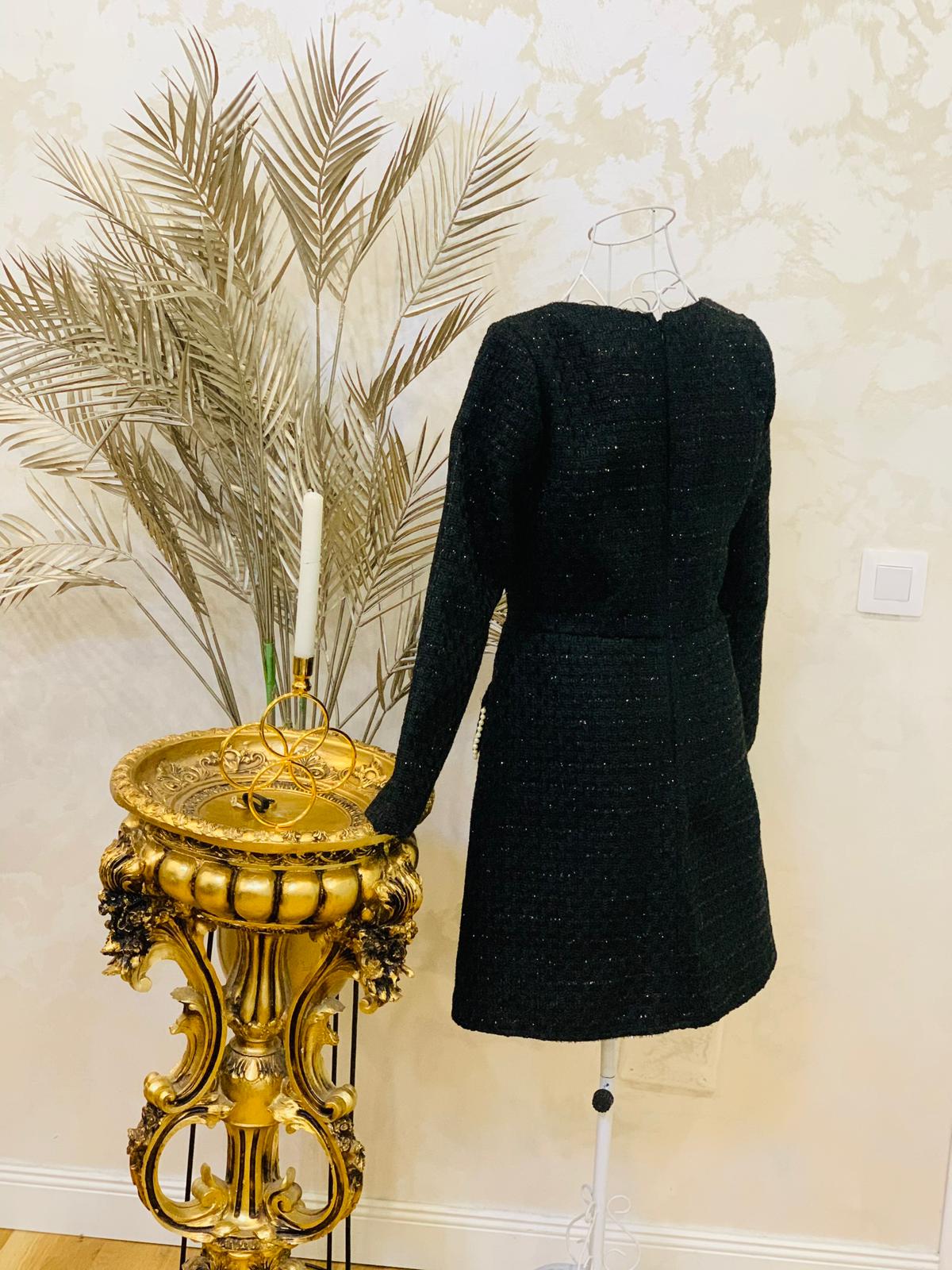 Rochie neagra din tweed cu perlute