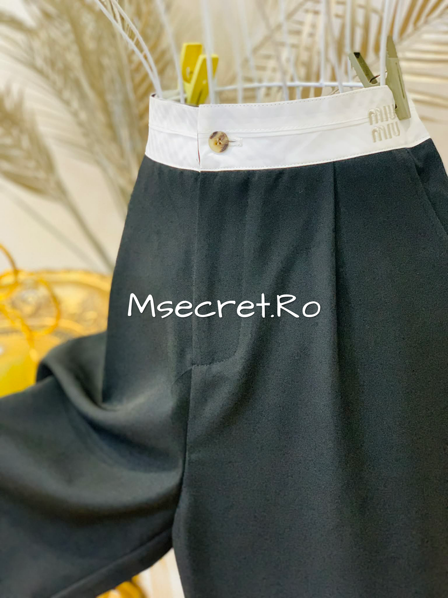 Black set with vest and trousers