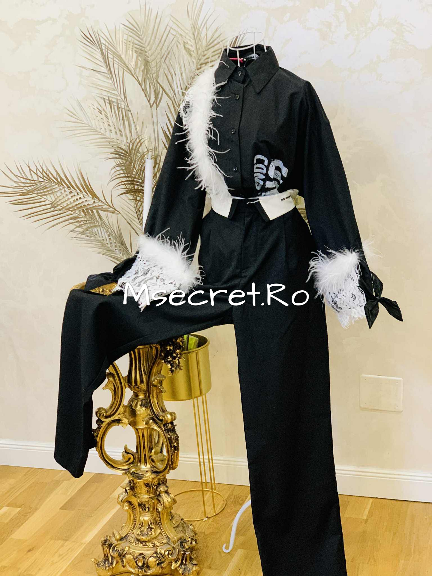 Black cotton shirt with feathers