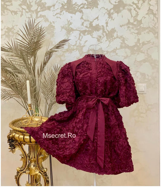Rochie burgundy cu detalii florale 3D