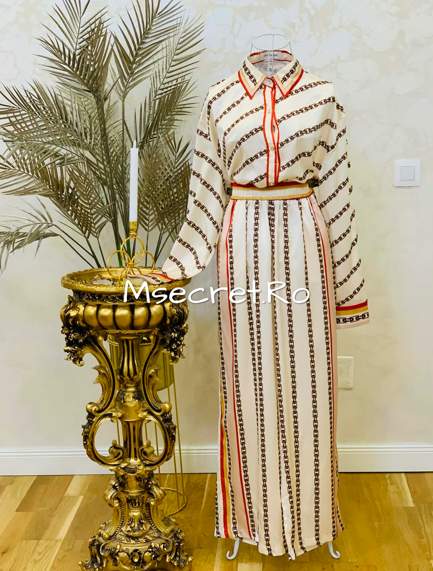 Compleu satinat cu pantaloni lungi si camasa