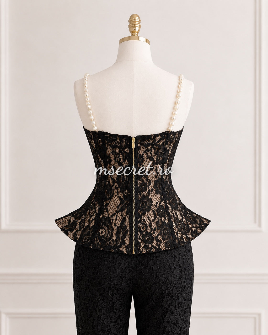 Compleu negru elegant din dantela cu corset si pantaloni evazati
