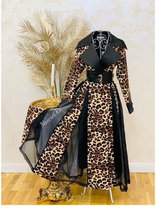 Trench rochie lung animal print cu guler