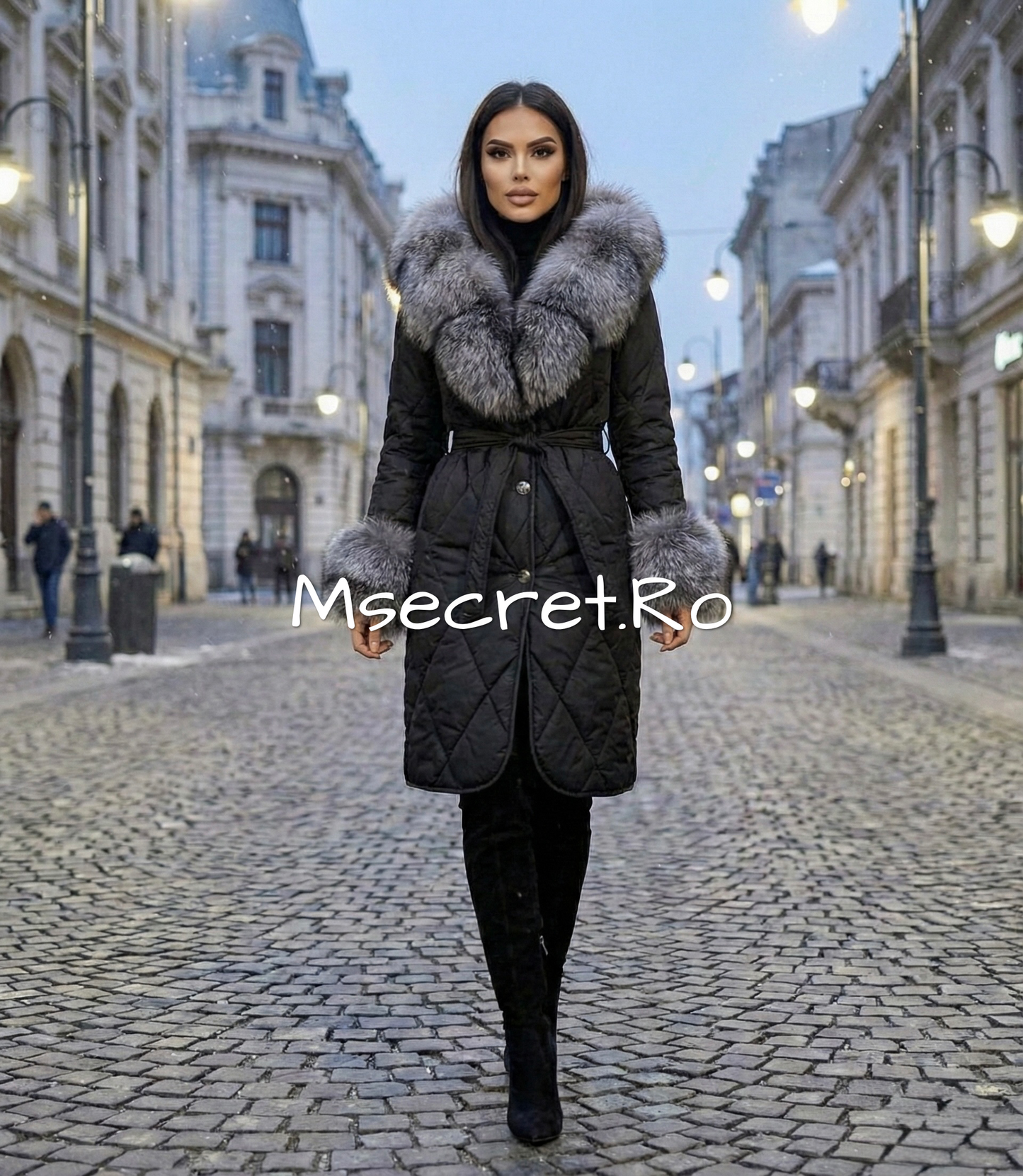 Geaca neagra imperbeabila cu blana naturala