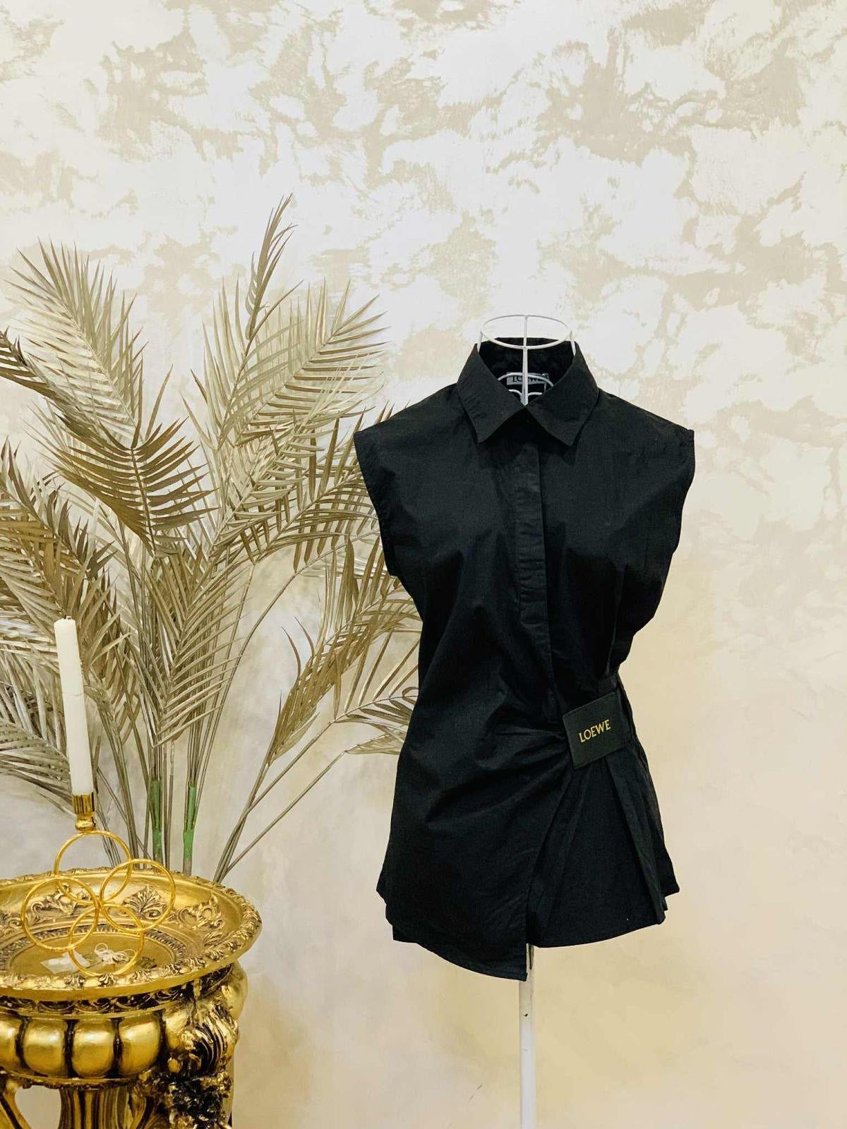 Pantaloni negri moderni