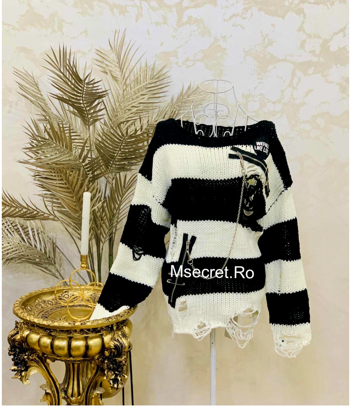 Pulover din lana Oversized cu Design Asimetric și Detalii Statement