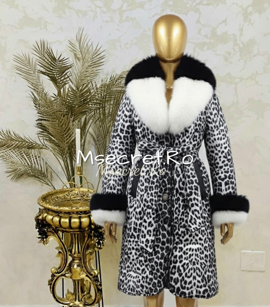 Waterproof printed jacket with natural fur
