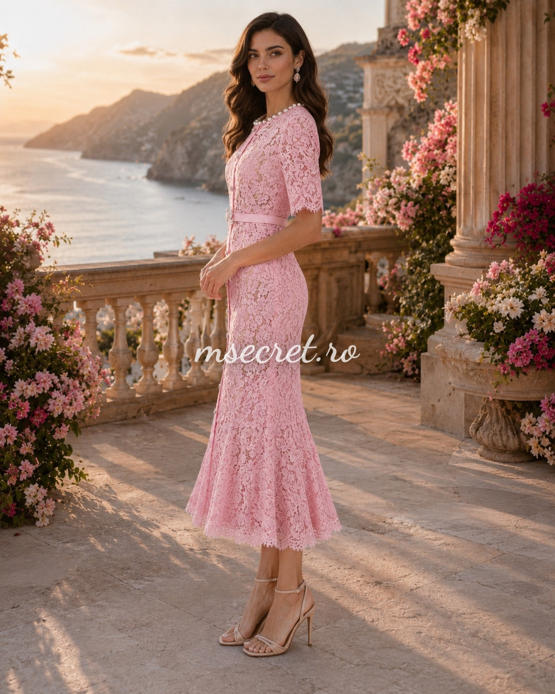 Pink lace dress with pearlescent details