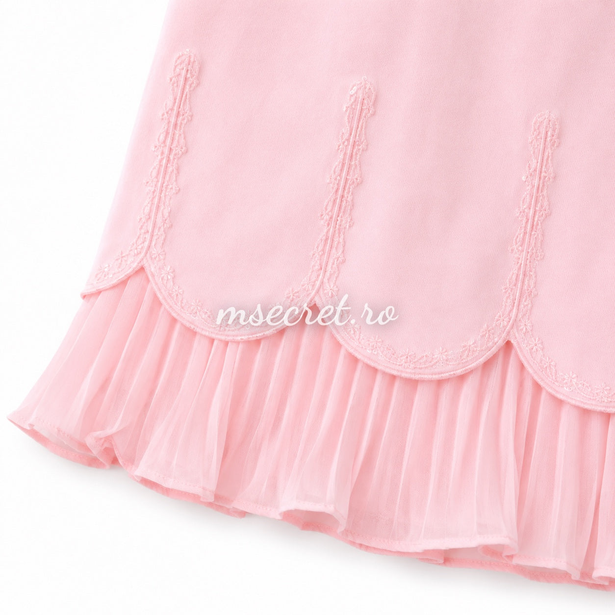 Tricou roz din bumbac cu volan plisat