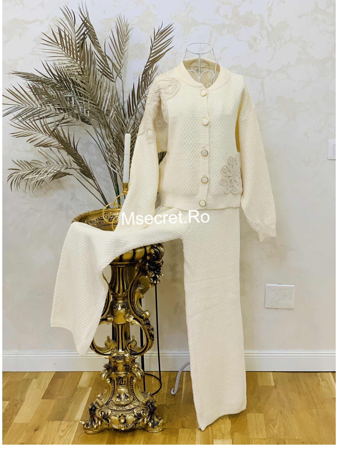 Compleu din lana cu cardigan si pantaloni lungi