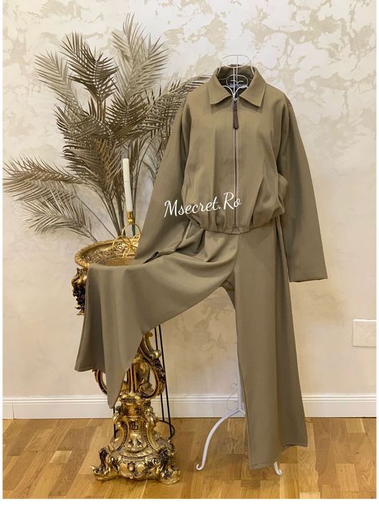 Pantaloni kaki moderni