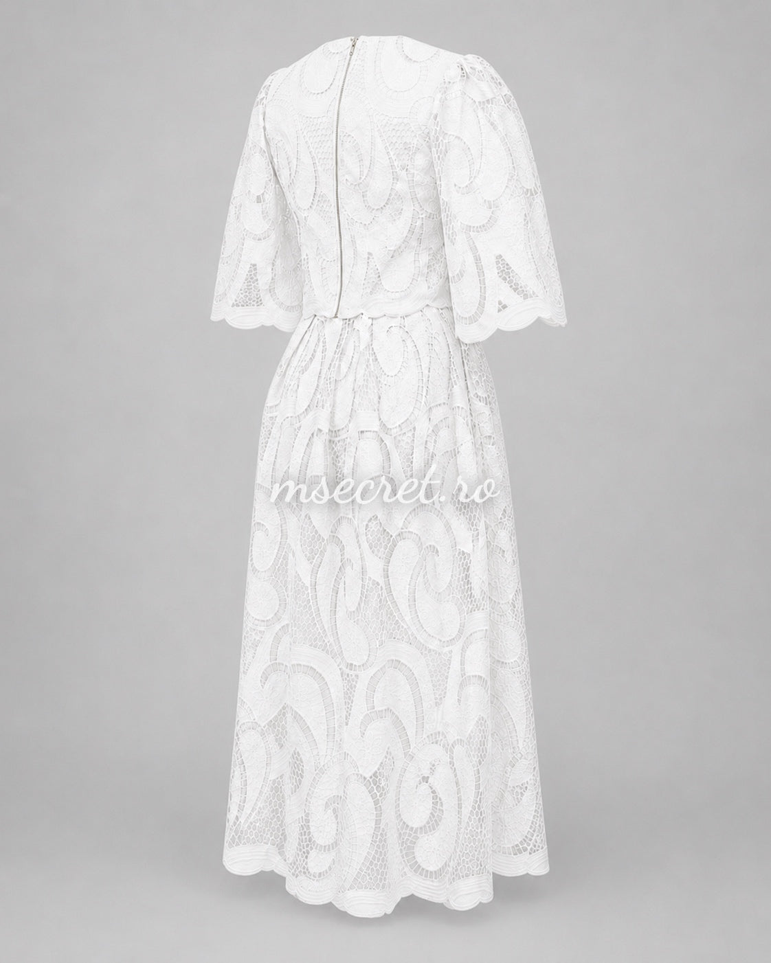 Elegant white premium lace set